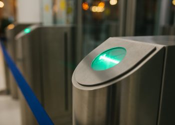 Bitfinex Says Withdrawals Are Fine, But Crypto Exchange Customers Disagree