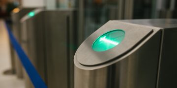 Bitfinex Says Withdrawals Are Fine, But Crypto Exchange Customers Disagree