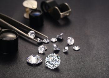 Russian Diamond Giant Signs Onto De Beers’ Blockchain Tracking Platform