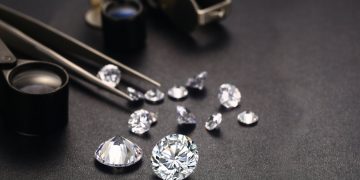 Russian Diamond Giant Signs Onto De Beers’ Blockchain Tracking Platform