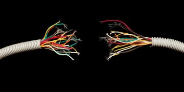 Bitcoin Cash Just Officially Split Into Two Competing Blockchains