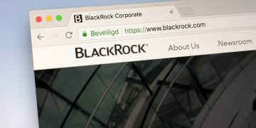Legacy Financial Firms Hesitant to Enter Crypto Space, Consumer Demand Remains High