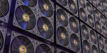 Bitcoin Mining Giant Holds Flash Sale to Celebrate Price ‘Bottom’