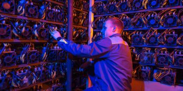 After the Fork: How Two Bitcoin Cash Blockchains Might Wage War