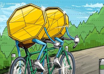 All Top Cryptos See Gains, Bitcoin Nears $3,300