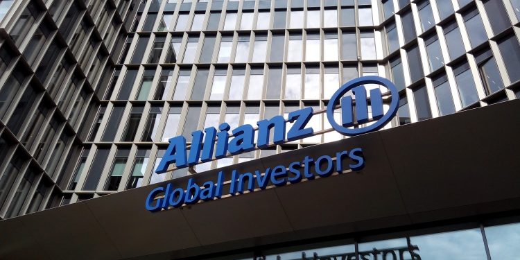 Allianz Global Investors Chief Calls for Cryptocurrency Ban