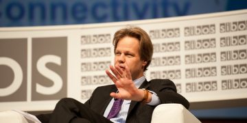 Swift Step Back attending the Davos Blockchain Conference, Ripple Still Exciting The Round Table