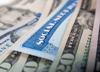 Glyph Partners With 3 Crypto Firms for Accredited-Investor Checks