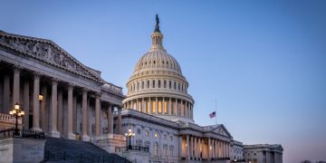 Wall Street Crypto Products May Have to Wait as US Regulators Confront Backlog