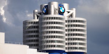 BMW, Intel Partner With Government-Backed Blockchain Accelerator