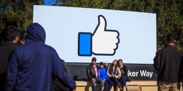 Facebook Blockchain Job Openings Top 20 Amid Staffing Spree