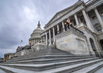 Will Fiat-Backed Stablecoins Pass Legal Muster With the SEC and CFTC?