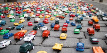 GM, BMW Back Blockchain Data Sharing For Self-Driving Cars