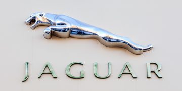 Jaguar Land Rover Plans to Give Drivers Crypto in Return for Their Data