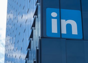 Coinbase Tops JPMorgan in LinkedIn List of Most Popular Employers