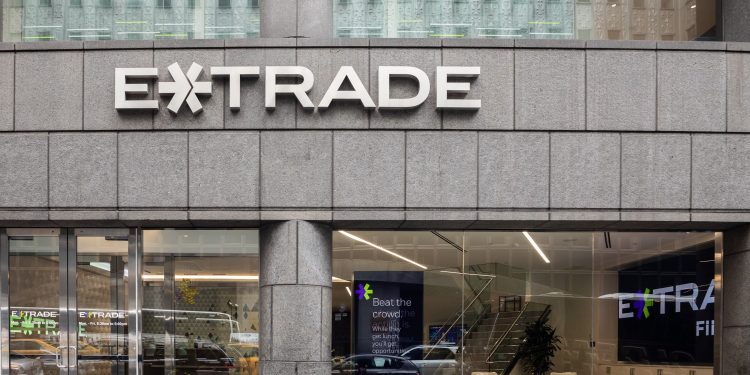 US Stock Broker E*Trade to Launch Bitcoin and Ether Trading: Report