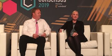SEC’s Crypto Czar Says Exchanges That List IEO Tokens May Face Legal Risks