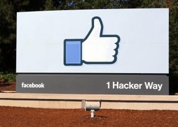 Facebook Hires Standard Chartered Bank Lobbyist for Crypto Project: Report