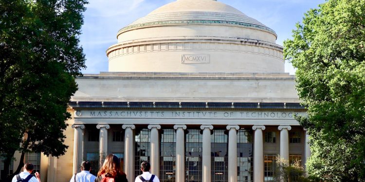 MIT’s AI Lab Crunched 200,000 Bitcoin Transactions. Only 2% Were ‘Illicit’