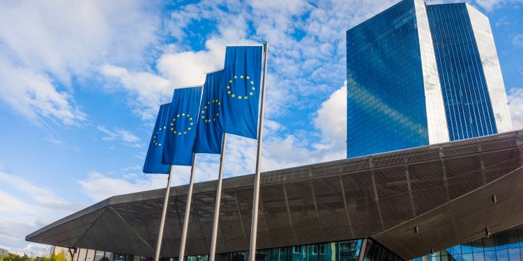 ECB’s Mersch Warns Over ‘Treacherous Promises’ of Facebook Libra