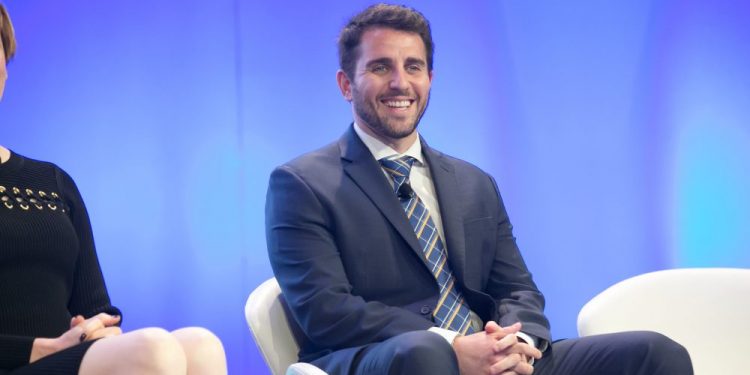 Top Bitcoin Influencer Anthony Pompliano Seeks to Interview Ripple CEO