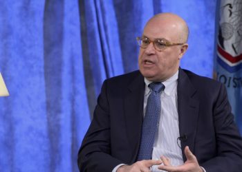 Fearing USD Decline, Ex-CFTC Heads Propose a Blockchain-Based Digital Dollar