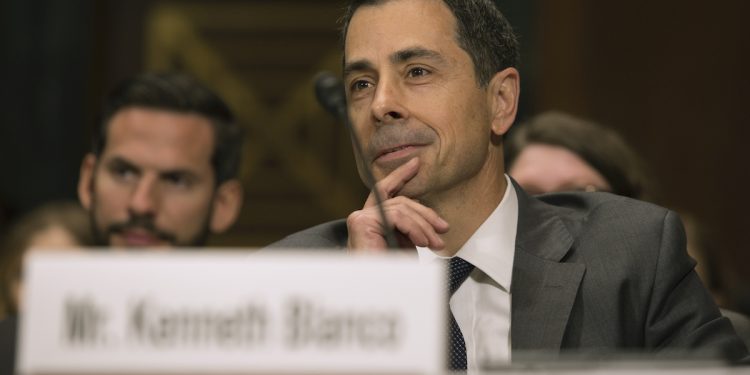FinCEN: Stablecoin Issuers Are Money Transmitters, No Matter What