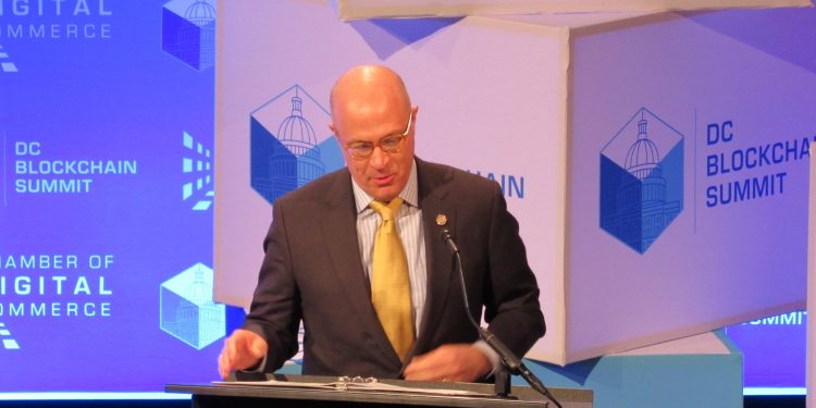 Ex-CFTC Chair Giancarlo to Push for Digital Dollar in New Role at White-Shoe Law Firm