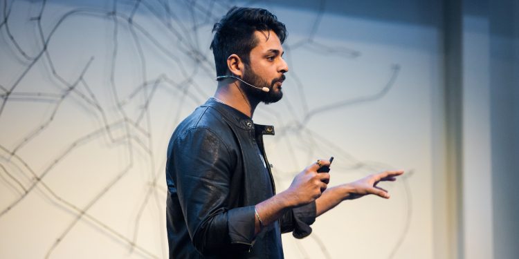 When DeFi Meets Neo Banking, This Thing Gets Interesting