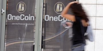 Crypto Ponzi OneCoin May Have Used Flood of Fake Reviews to Boost Ailing Image