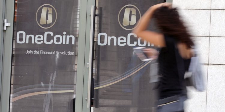 Crypto Ponzi OneCoin May Have Used Flood of Fake Reviews to Boost Ailing Image