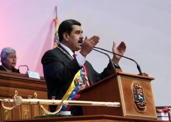 Venezuela’s Maduro: Airlines Must Use Petros to Pay for Fuel