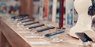Mobile Phone Retailer Joins China’s Blockchain Land Grab With US Startup Investment