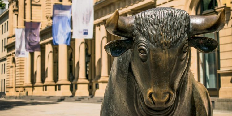 Bitcoin Price Indicator Eyes First Bullish Turn Since August