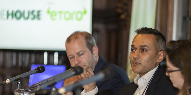Retail Investors Aren’t Interested in Crypto Derivatives, Says eToro Executive