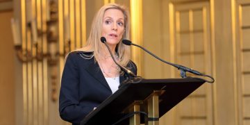 Fed Reserve Is Researching DLT-Based Digital Dollar, Says Governor