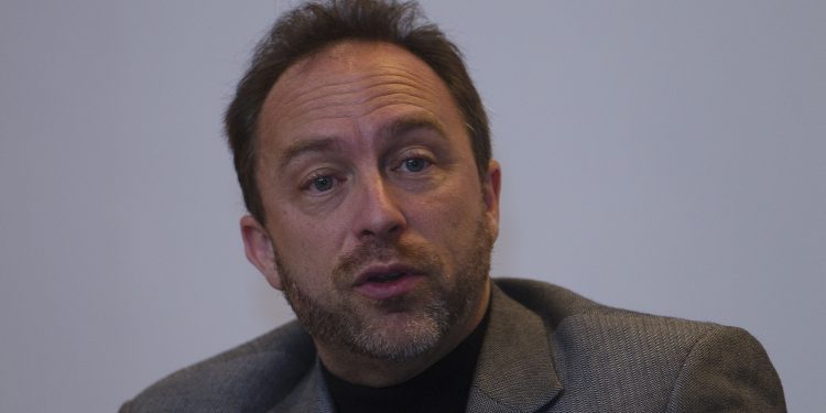 Wikipedia Co-Founder Says Crypto Integration Would be ‘Completely Insane’