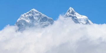 Bitcoin’s $6,000 Value Basis Implies It’s Macro-Bullish In spite of 50% Drop from Highs