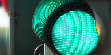 Bitcoin’s Month-to-month Candle Flips Bullish as Macro Outlook Grows Brighter