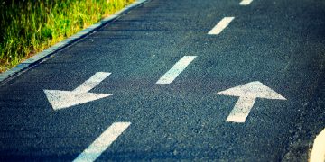 2 Important Explanations Why Bitcoin Hazards Falling Towards $8,500