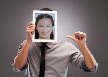Analyst Who Predicted Bitcoin’s 40% October Rally Warns of BTC “Head Pretend”