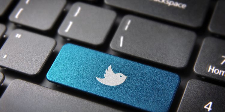 Bitcoin Trends on Twitter in the U.S. and Canada as Value Jumps 15%