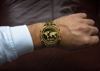Former Ripple CEO Moves an XRP Wallet to NYDIG and Transfers 499,999,979 XRP