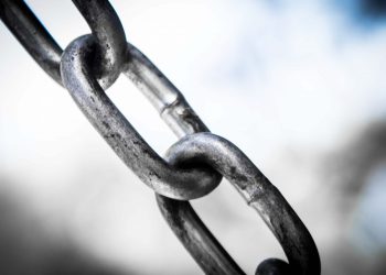 The KuCoin Hacker is About to Offer Stolen Chainlink Why Analysts Are not Concerned