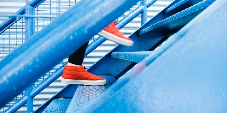 Chainlink’s Parabolic Trendline is Intact, But Analysts Fear a Breakdown