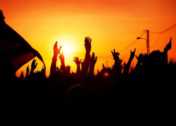 Hoskinson Estimates March 2021 For Complete Decentralization of the Cardano Network