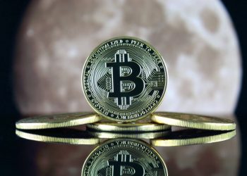 Bitcoin Hits $19K on Dimming Election Uncertainty and Weaker Dollar