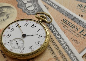 Bitcoin Flickers Near $35,000 as Bond Yields Drop; A Detailed Outlook
