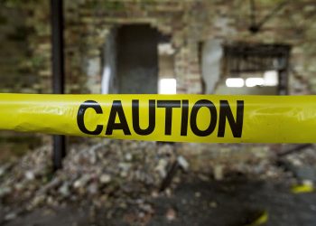 Proper Altcoin Season While Bitcoin Drops Has Traders “Cautious”