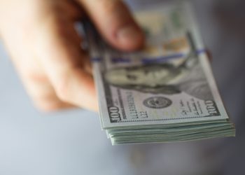 Bitcoin Handover to Prosperous Wallets Underway as Value Declines: Analyst